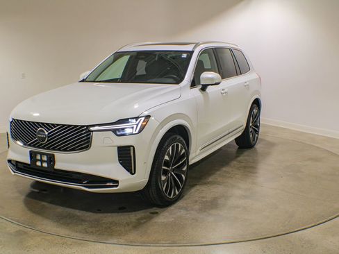 Used 2025 Volvo XC90 B6 Plus AWD/4WD image 1