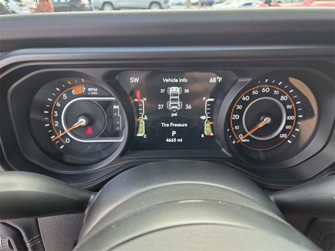 Used 2025 Jeep Wrangler Unlimited Rubicon w/ Safety Group image 34