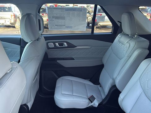 New 2026 Ford Explorer Platinum w/ LUX Leather Package image 17