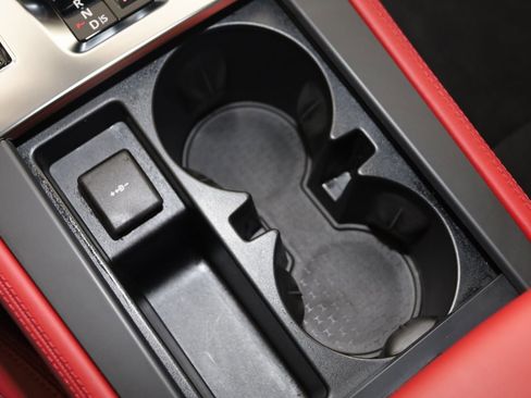 Used 2024 Jaguar F-PACE SVR image 53