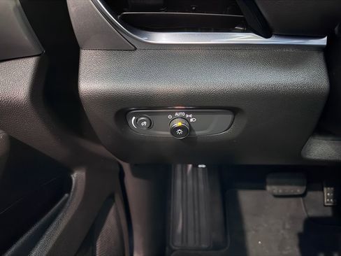 Certified 2023 Chevrolet Traverse LT image 26