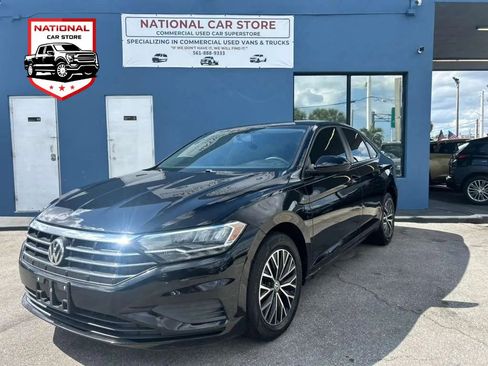 Used 2021 Volkswagen Jetta SE image 1