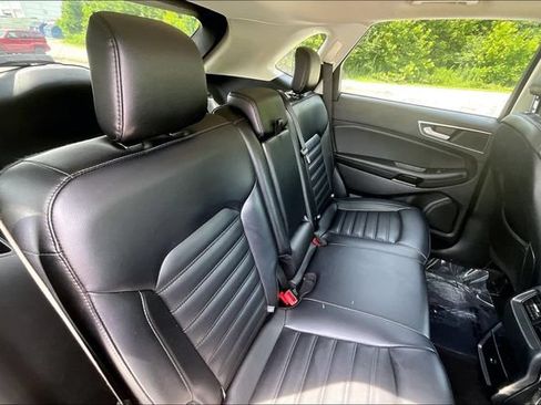 Used 2024 Ford Edge SEL AWD/4WD image 25