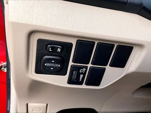 Used 2015 Toyota Prius Four FWD image 33