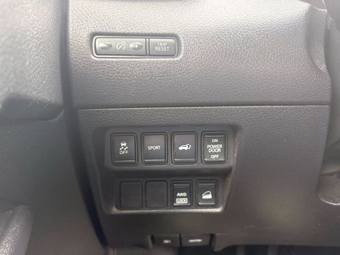 Used 2014 Nissan Rogue SL image 16