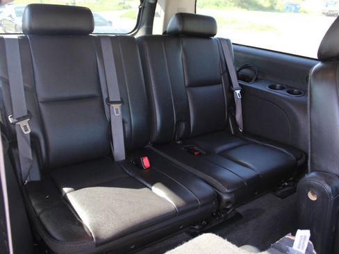 Used 2011 Chevrolet Suburban LTZ AWD/4WD image 7