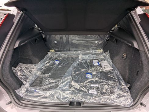 New 2026 Volvo XC40 B5 Ultra w/ Protection Package Premier image 20