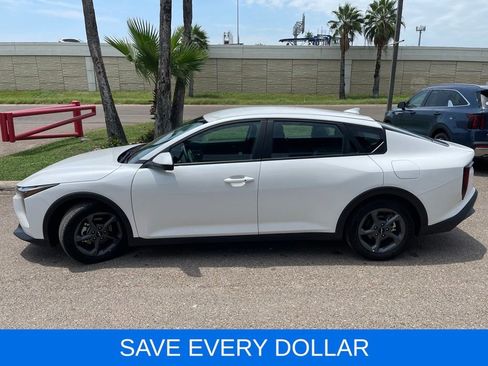 Used 2025 Kia K4 FWD image 3