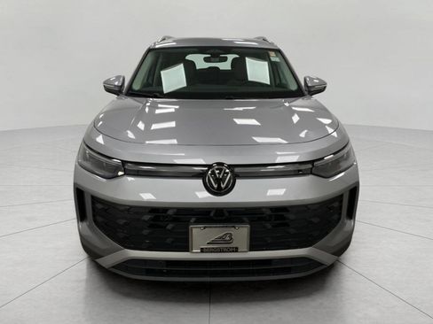 New 2026 Volkswagen Tiguan SE image 10