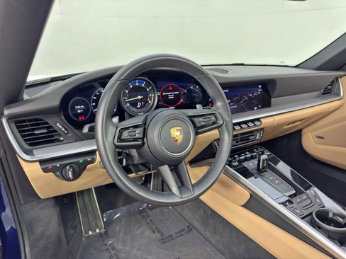 Used 2022 Porsche 911 Targa 4S w/ Premium Package image 12