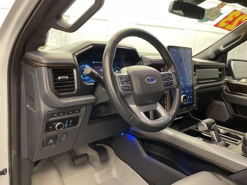 Used 2023 Ford F150 Lightning Lariat image 20