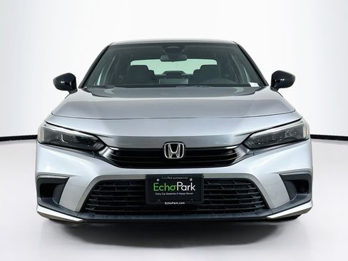 Used 2022 Honda Civic Sport image 2