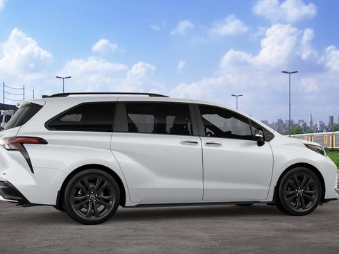 New 2026 Toyota Sienna XSE image 13