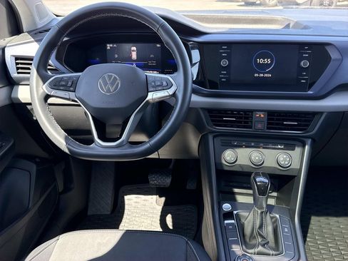 Used 2022 Volkswagen Taos SE FWD image 8