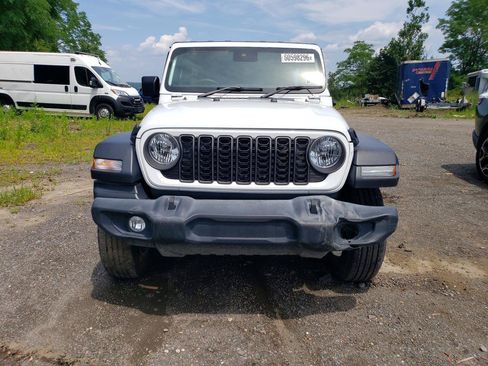 Used 2024 Jeep Wrangler Unlimited Sport AWD/4WD image 2