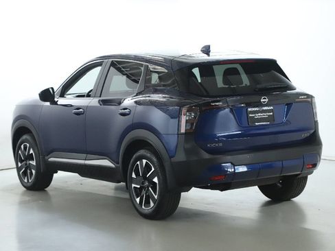 Certified 2025 Nissan Kicks SV AWD/4WD image 42