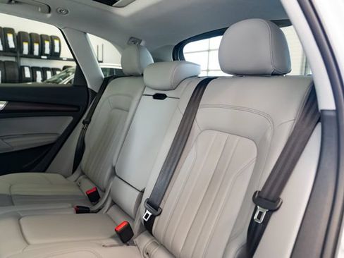 Used 2023 Audi Q5 2.0T Premium Plus w/ Premium Plus Package AWD/4WD image 27