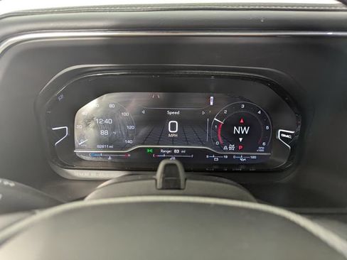 Used 2023 GMC Yukon Denali Ultimate AWD/4WD image 12