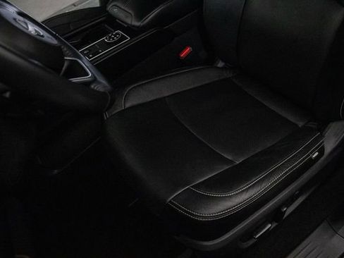 Used 2023 Nissan Pathfinder SV AWD/4WD image 26