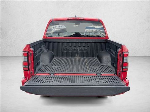 Used 2023 Nissan Frontier SV image 6
