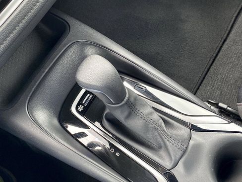 Certified 2025 Toyota Corolla SE image 18