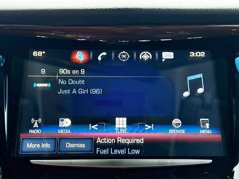 Used 2018 Cadillac Escalade Premium Luxury AWD/4WD image 16