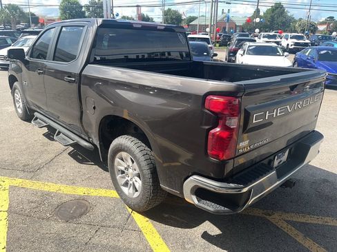 Used 2021 Chevrolet Silverado 1500 LT RWD image 3