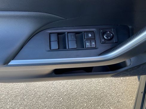 Used 2023 Toyota RAV4 LE image 4