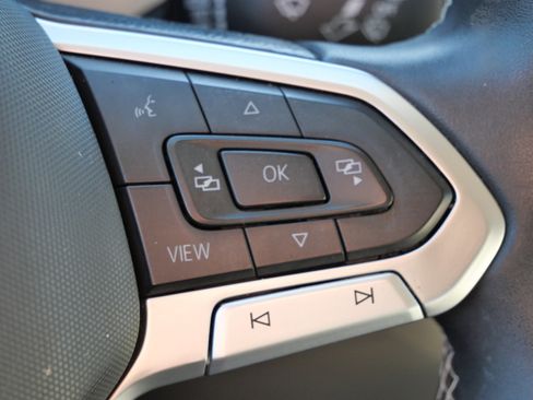 Certified 2023 Volkswagen Atlas SE w/ Black Wheel Package image 31