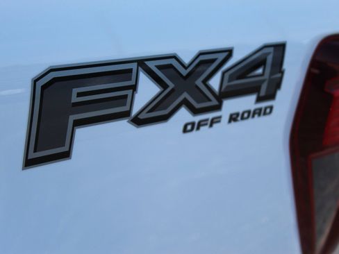 Used 2025 Ford F150 STX w/ Equipment Group 201A FX4 AWD/4WD image 4