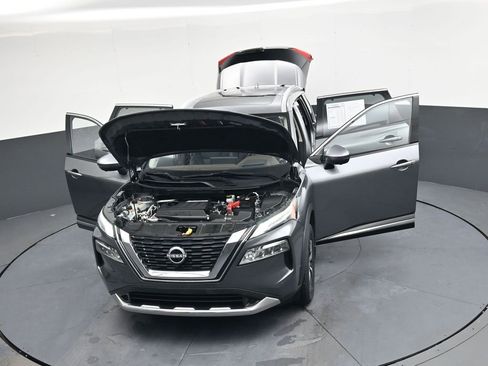 Used 2023 Nissan Rogue Platinum w/ Platinum Premium Package image 46