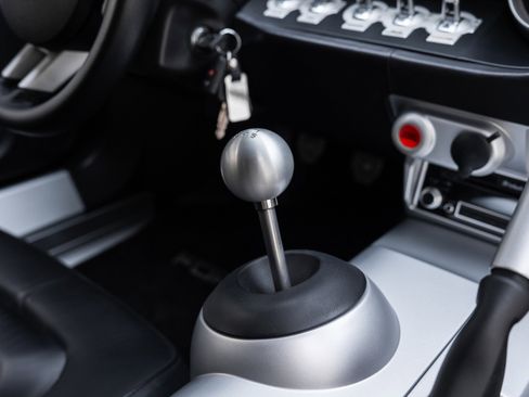 Used 2005 Ford GT image 41