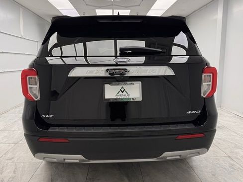 Used 2023 Ford Explorer XLT w/ Equipment Group 202A image 6