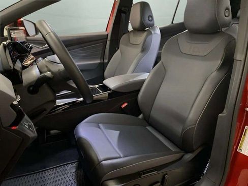 Used 2024 Volkswagen ID.4 S image 67