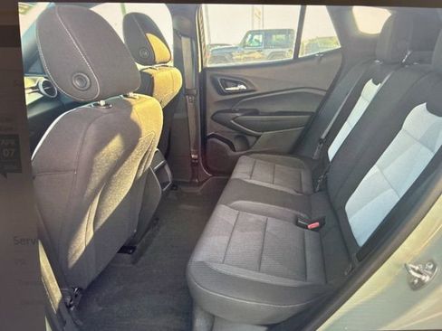 Used 2024 Chevrolet Trax RS w/ Sunroof Package image 12