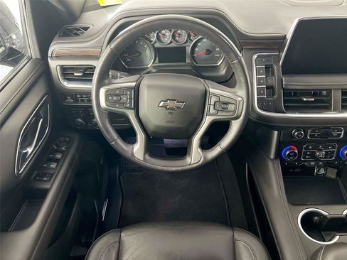 Used 2021 Chevrolet Tahoe Z71 w/ Luxury Package AWD/4WD image 24