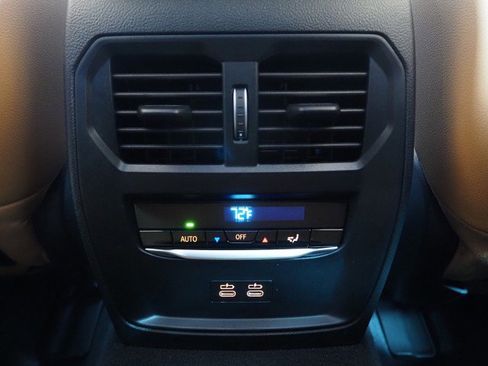 Used 2025 BMW i4 eDrive40 image 25