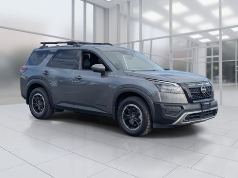 New 2025 Nissan Pathfinder Rock Creek image 7