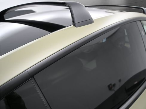 Used 2021 Tesla Model Y Long Range image 22