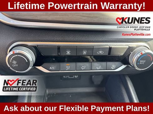 Used 2025 Nissan Altima 2.5 SV FWD image 21