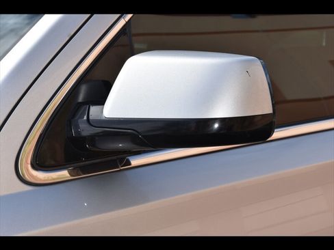 Used 2016 Chevrolet Suburban LT w/ Luxury Package image 47