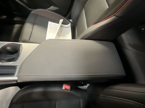 Used 2025 Chevrolet Equinox EV RS image 21