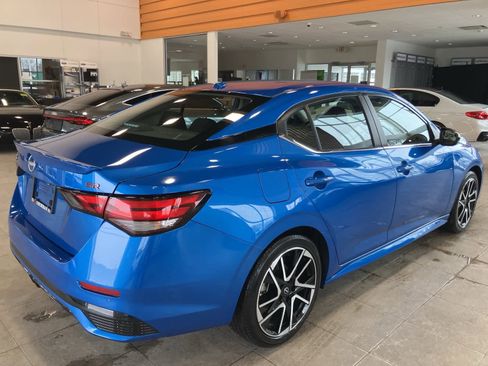 Used 2025 Nissan Sentra SR image 5