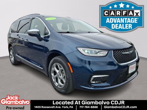 Used 2022 Chrysler Pacifica Limited w/ Uconnect Theater Family Group AWD/4WD image 1