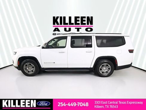 Used 2024 Jeep Wagoneer L 2WD image 4
