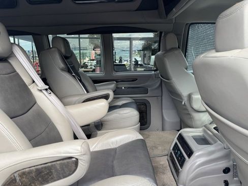 Used 2022 Chevrolet Express 2500 w/ Enhanced Convenience Package image 14