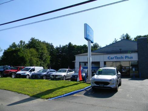 Used 2022 Ford Escape Titanium w/ Class II Trailer Tow Package AWD/4WD image 10