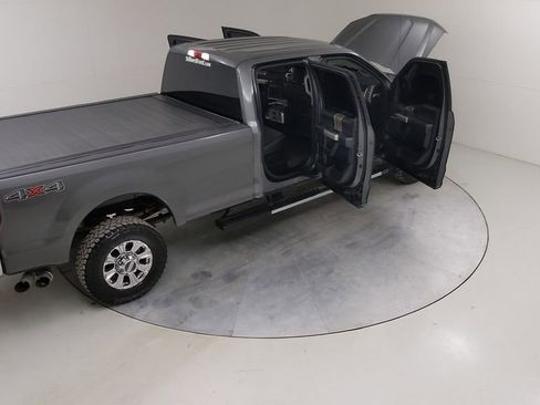 Used 2017 Ford F350 Lariat w/ Chrome Package image 52