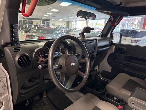Used 2010 Jeep Wrangler Unlimited Sport AWD/4WD image 14