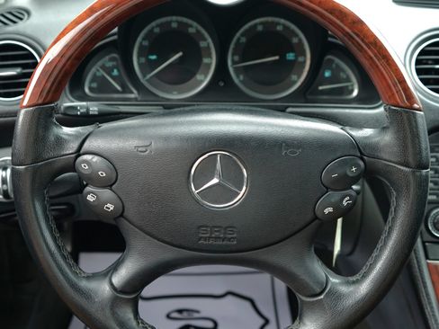 Used 2005 Mercedes-Benz SL 500 image 24
